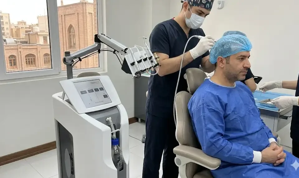 آیا کلینیک‌های تبریز از دستگاه‌های نئوگرافت (Neograft) استفاده می‌کنند؟